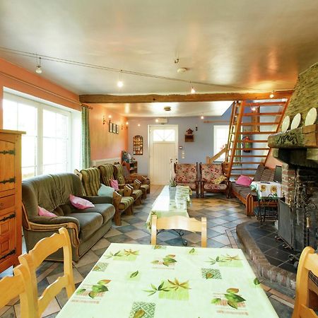 Beautiful Farmhouse In Brisy With Sauna Buitenkant foto