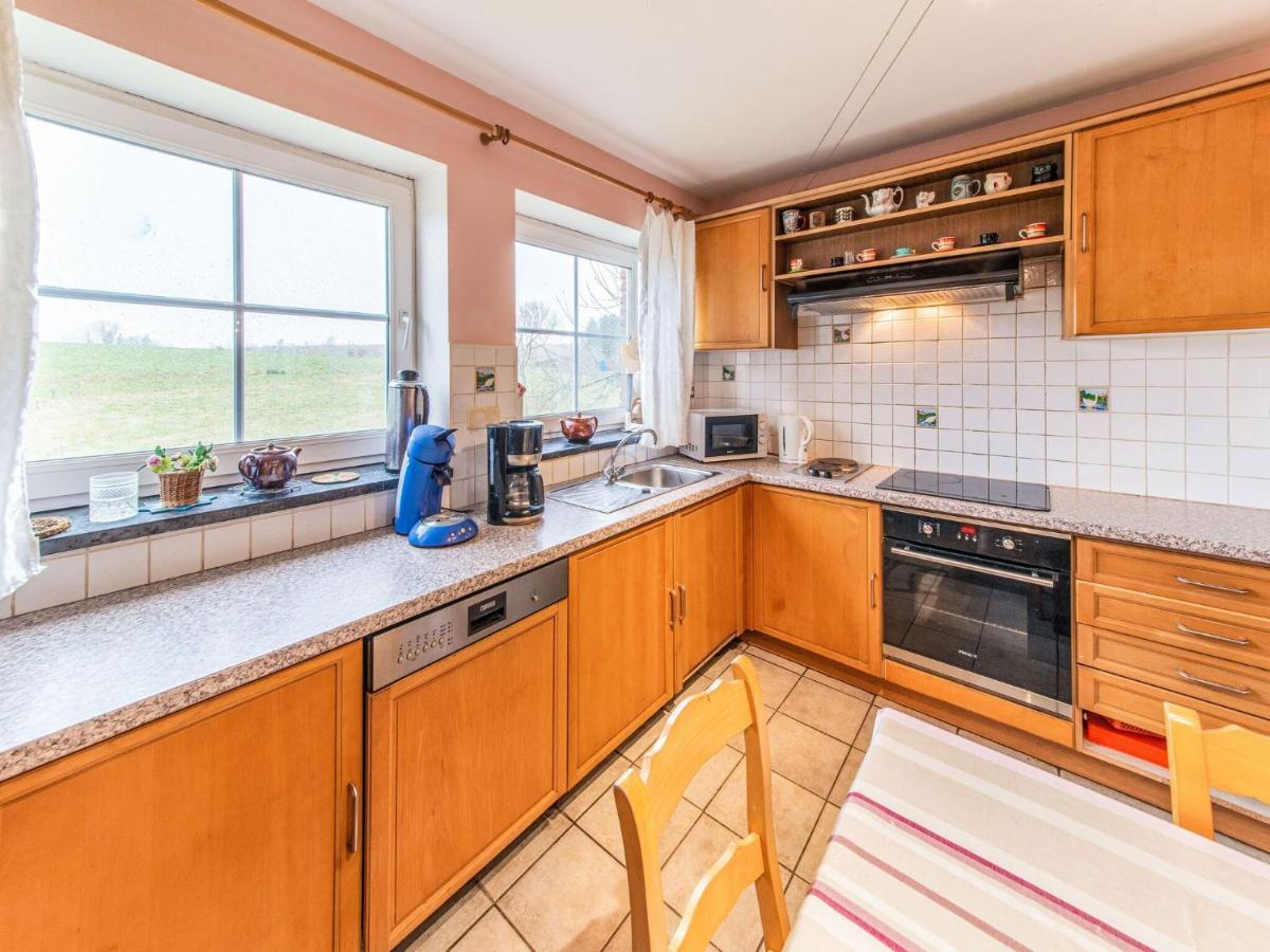 Beautiful Farmhouse In Brisy With Sauna Buitenkant foto