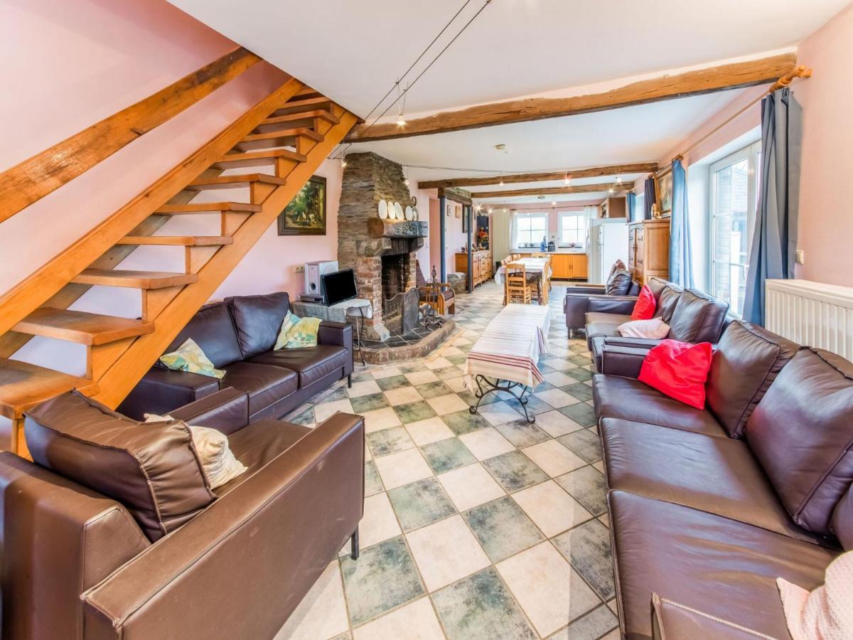 Beautiful Farmhouse In Brisy With Sauna Buitenkant foto